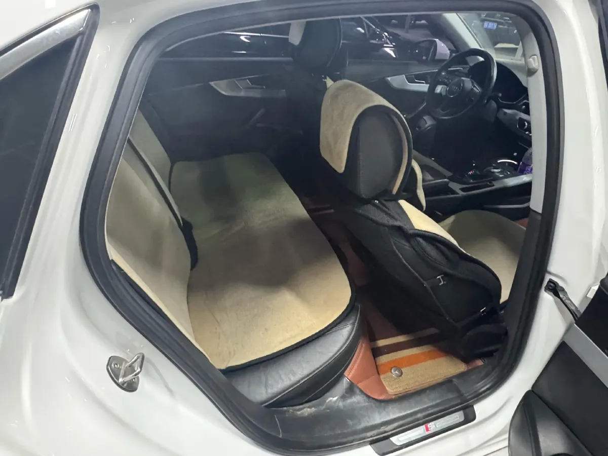 2019 Audi A4L 2.0T 190HP L4 7DCT,autocango,china used car exporter,china ev exporter,chinese used car exporter,chinese used ev exporter