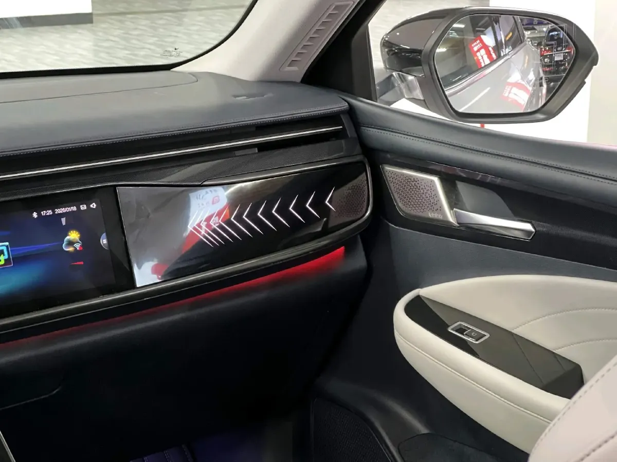 2022 ARCFOX αT BEV 94.5KWH,autocango,china used car exporter,china ev exporter,chinese used car exporter,chinese used ev exporter