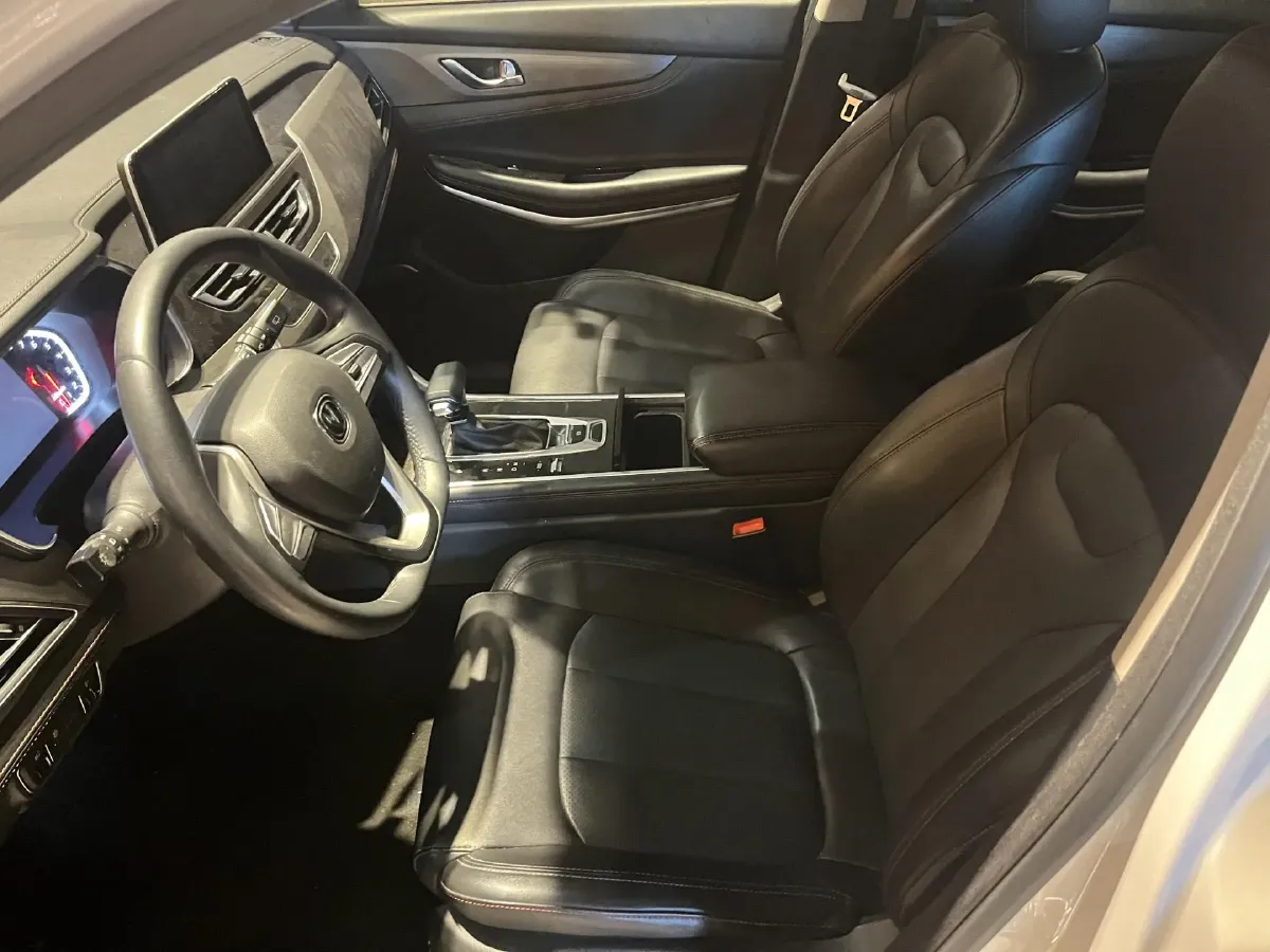 2021 ChangAn CS75 1.5T 178HP L4 7DCT,autocango,china used car exporter,china ev exporter,chinese used car exporter,chinese used ev exporter