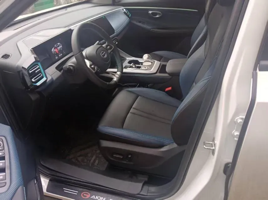 2024 GAC Trumpchi GS3 1.5T 177HP L4 7DCT,autocango,china used car exporter,china ev exporter,chinese used car exporter,chinese used ev exporter