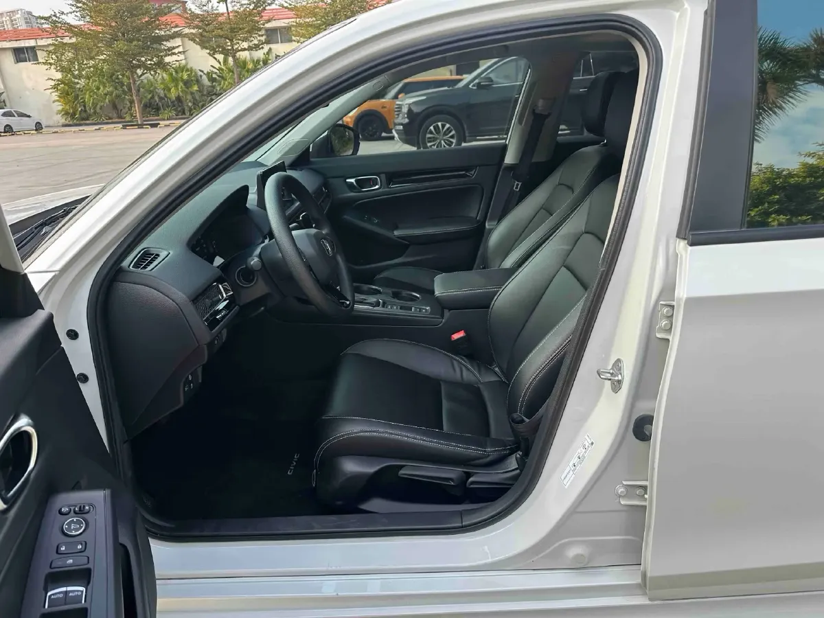 2023 Honda Civic 1.5T 182HP L4 CVT,autocango,china used car exporter,china ev exporter,chinese used car exporter,chinese used ev exporter