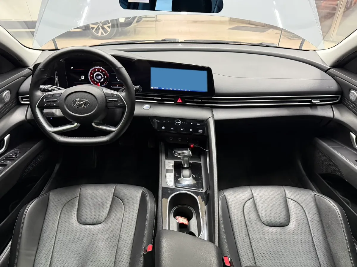 2021 Hyundai Elantra 1.5L 115HP L4 CVT,autocango,china used car exporter,china ev exporter,chinese used car exporter,chinese used ev exporter