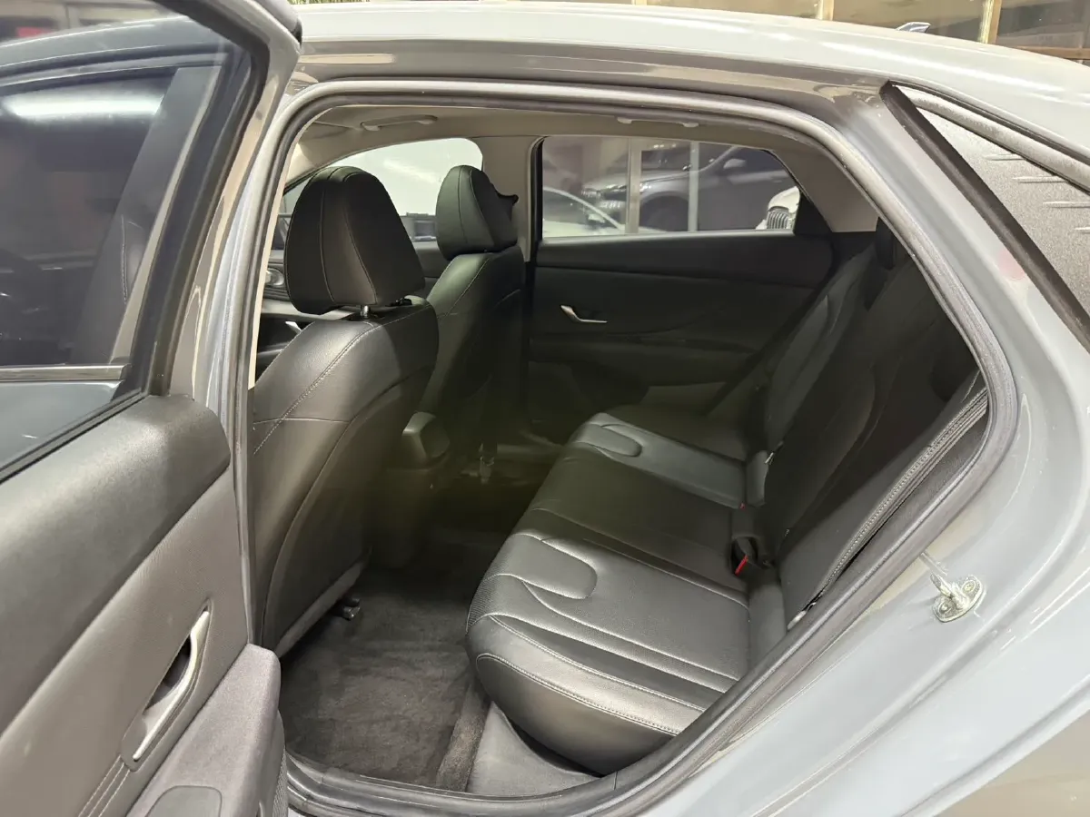 2021 Hyundai Elantra 1.5L 115HP L4 CVT,autocango,china used car exporter,china ev exporter,chinese used car exporter,chinese used ev exporter