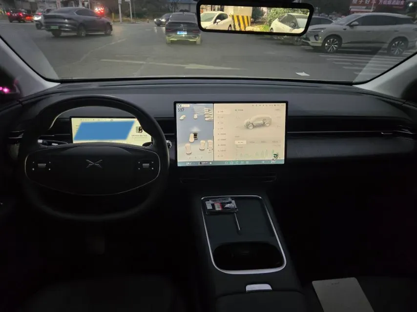 2025 Xpeng G6 BEV 68.5KWH,autocango,china used car exporter,china ev exporter,chinese used car exporter,chinese used ev exporter