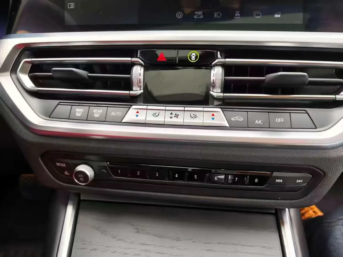 2022 BMW 8 Series 3.0T 333HP L6 8AT,autocango,china used car exporter,china ev exporter,chinese used car exporter,chinese used ev exporter