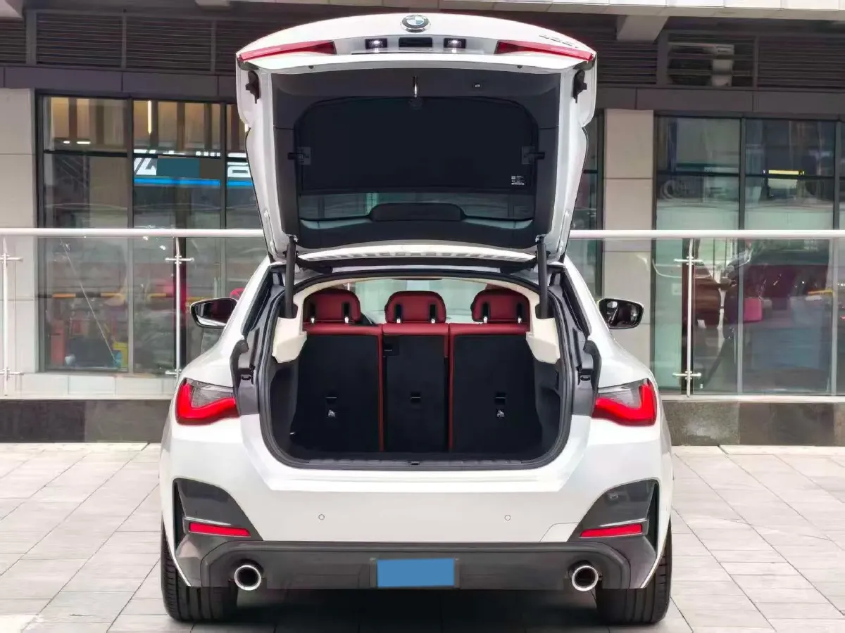 2022 BMW 8 Series 3.0T 333HP L6 8AT,autocango,china used car exporter,china ev exporter,chinese used car exporter,chinese used ev exporter