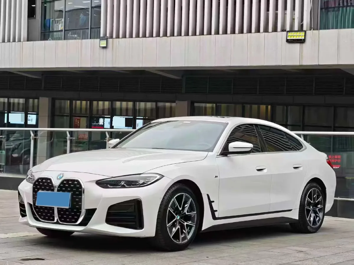 2022 BMW 8 Series 3.0T 333HP L6 8AT,autocango,china used car exporter,china ev exporter,chinese used car exporter,chinese used ev exporter