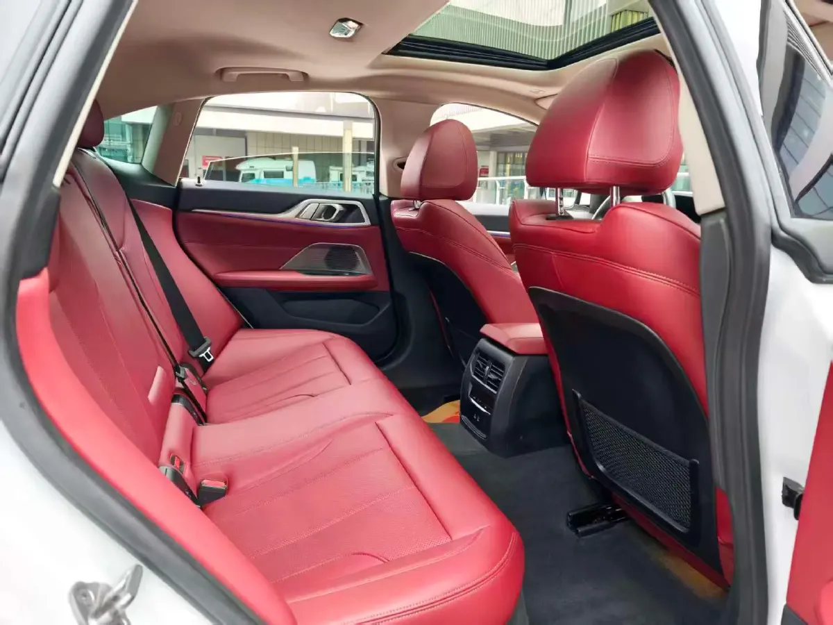 2022 BMW 8 Series 3.0T 333HP L6 8AT,autocango,china used car exporter,china ev exporter,chinese used car exporter,chinese used ev exporter