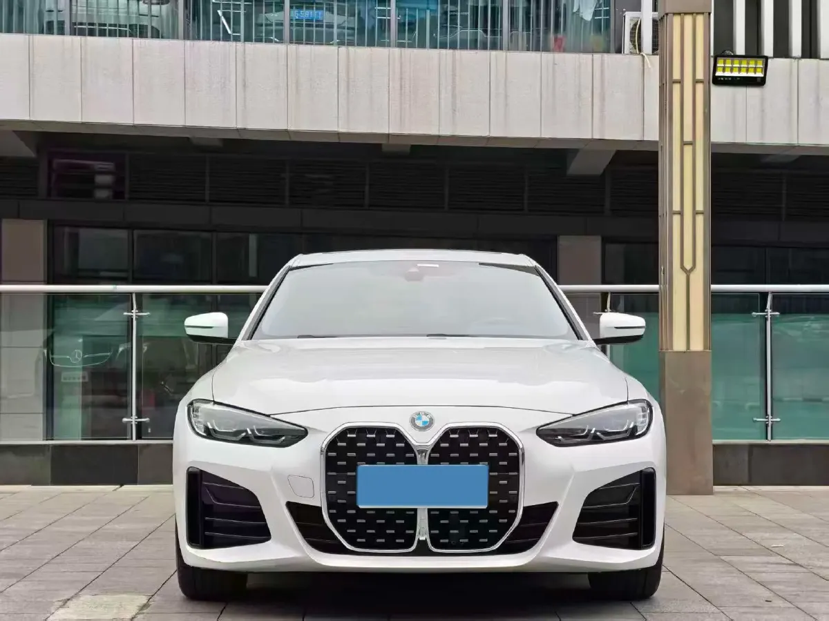 2022 BMW 8 Series 3.0T 333HP L6 8AT,autocango,china used car exporter,china ev exporter,chinese used car exporter,chinese used ev exporter