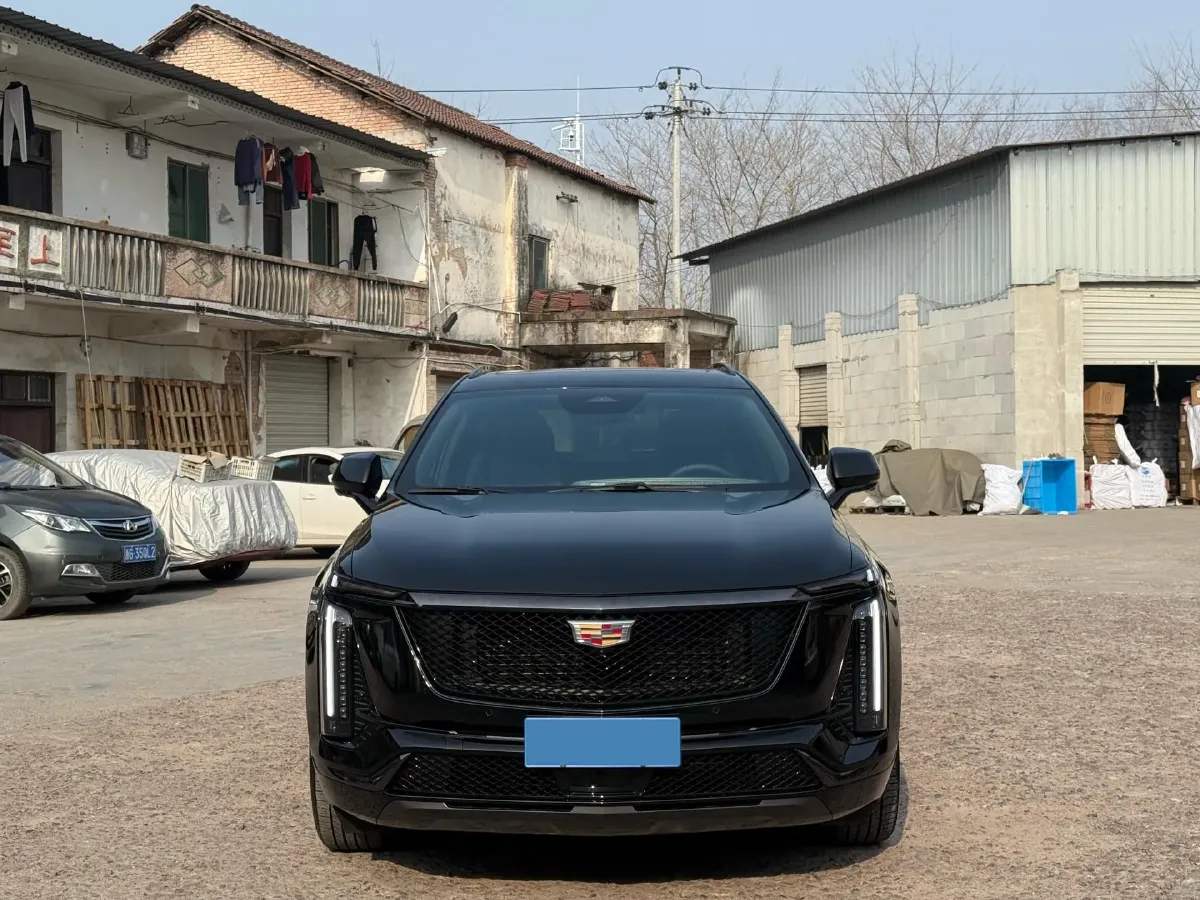 2025 Cadillac XT5 2.0T 237HP L4 9AT,autocango,china used car exporter,china ev exporter,chinese used car exporter,chinese used ev exporter