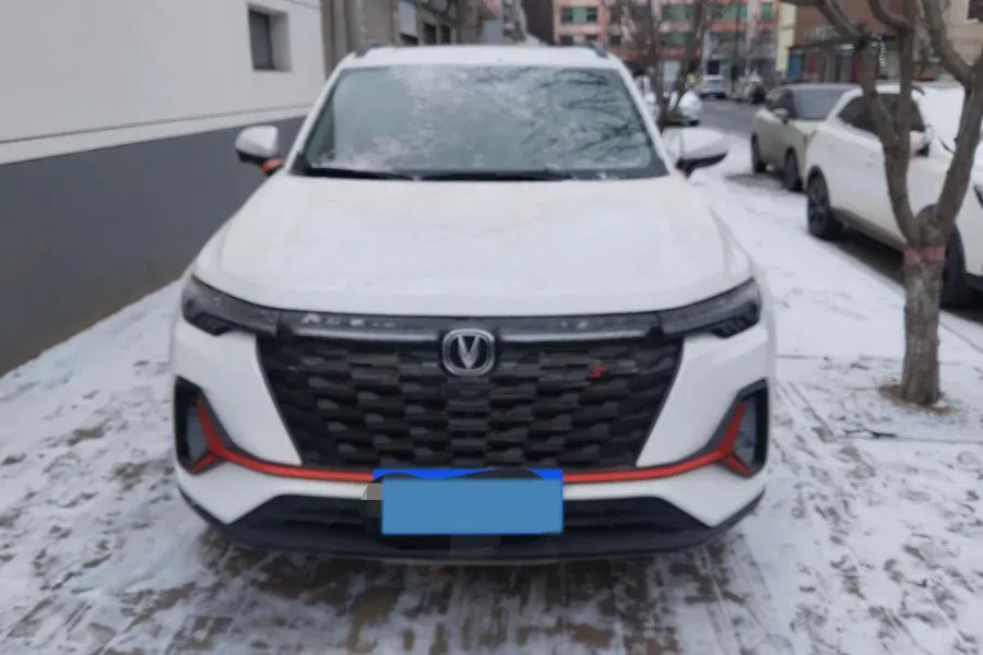 2023 ChangAn CS35 Plus 1.4T 160HP L4 7DCT,autocango,china used car exporter,china ev exporter,chinese used car exporter,chinese used ev exporter