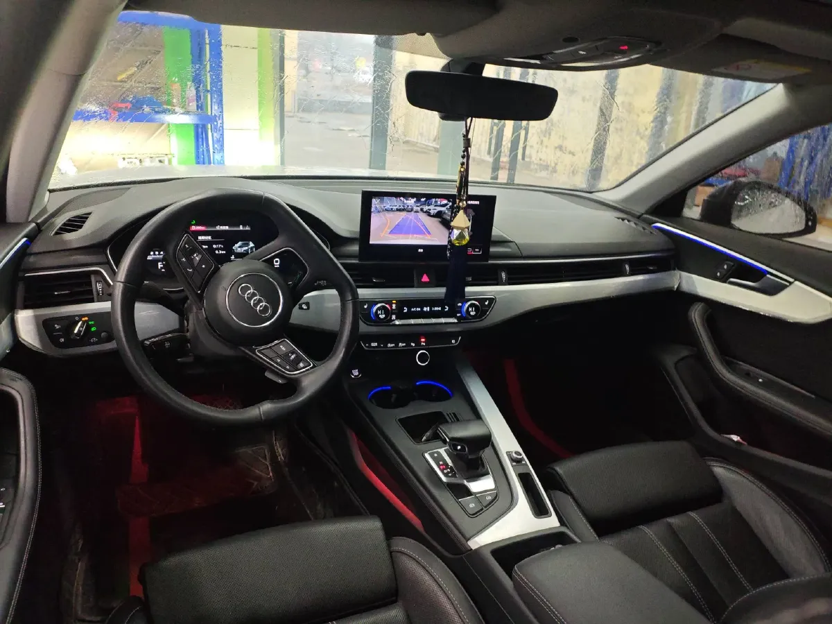 2022 Audi A4L 2.0T 190HP L4 7DCT,autocango,china used car exporter,china ev exporter,chinese used car exporter,chinese used ev exporter