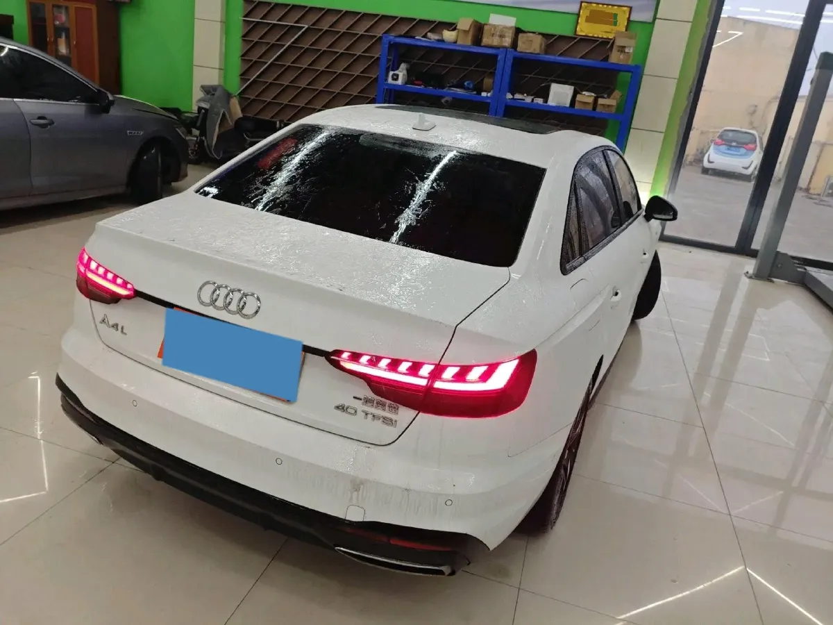 2022 Audi A4L 2.0T 190HP L4 7DCT,autocango,china used car exporter,china ev exporter,chinese used car exporter,chinese used ev exporter