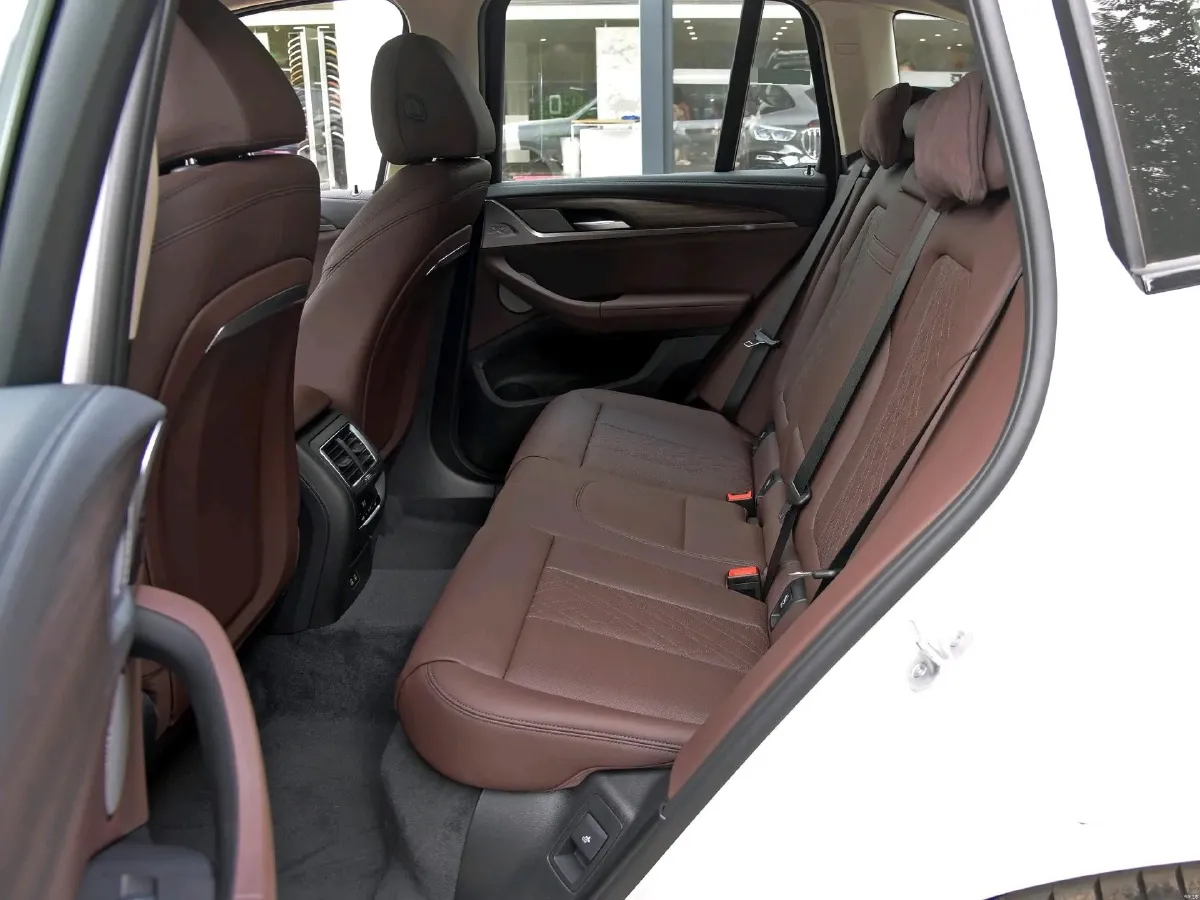 2022 BMW X3 2.0T 252HP L4 8AT,autocango,china used car exporter,china ev exporter,chinese used car exporter,chinese used ev exporter