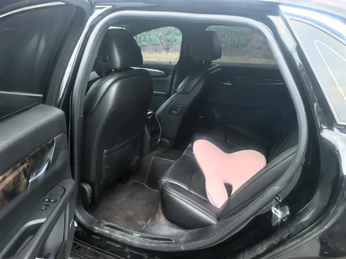 2022 Cadillac CT6 2.0T 237HP L4 10AT,autocango,china used car exporter,china ev exporter,chinese used car exporter,chinese used ev exporter