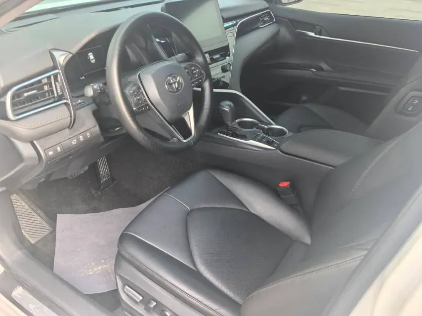 2023 Toyota Camry 2.5L 207HP L4 8AT,autocango,china used car exporter,china ev exporter,chinese used car exporter,chinese used ev exporter