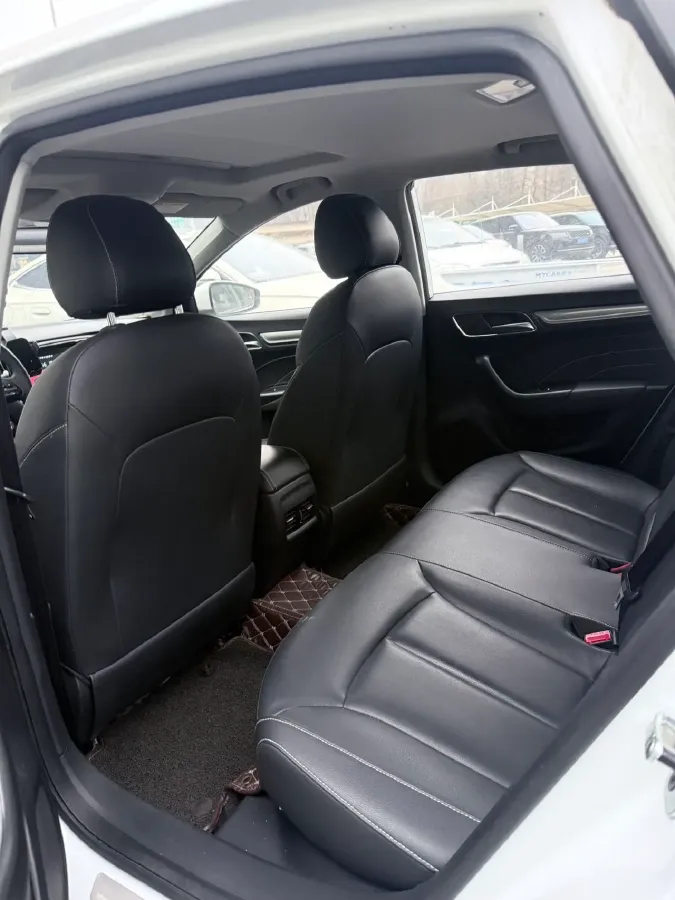 2020 Roewe i6 1.6L 125HP L4 CVT,autocango,china used car exporter,china ev exporter,chinese used car exporter,chinese used ev exporter