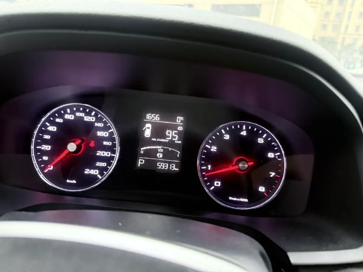 2020 Roewe i6 1.6L 125HP L4 CVT,autocango,china used car exporter,china ev exporter,chinese used car exporter,chinese used ev exporter