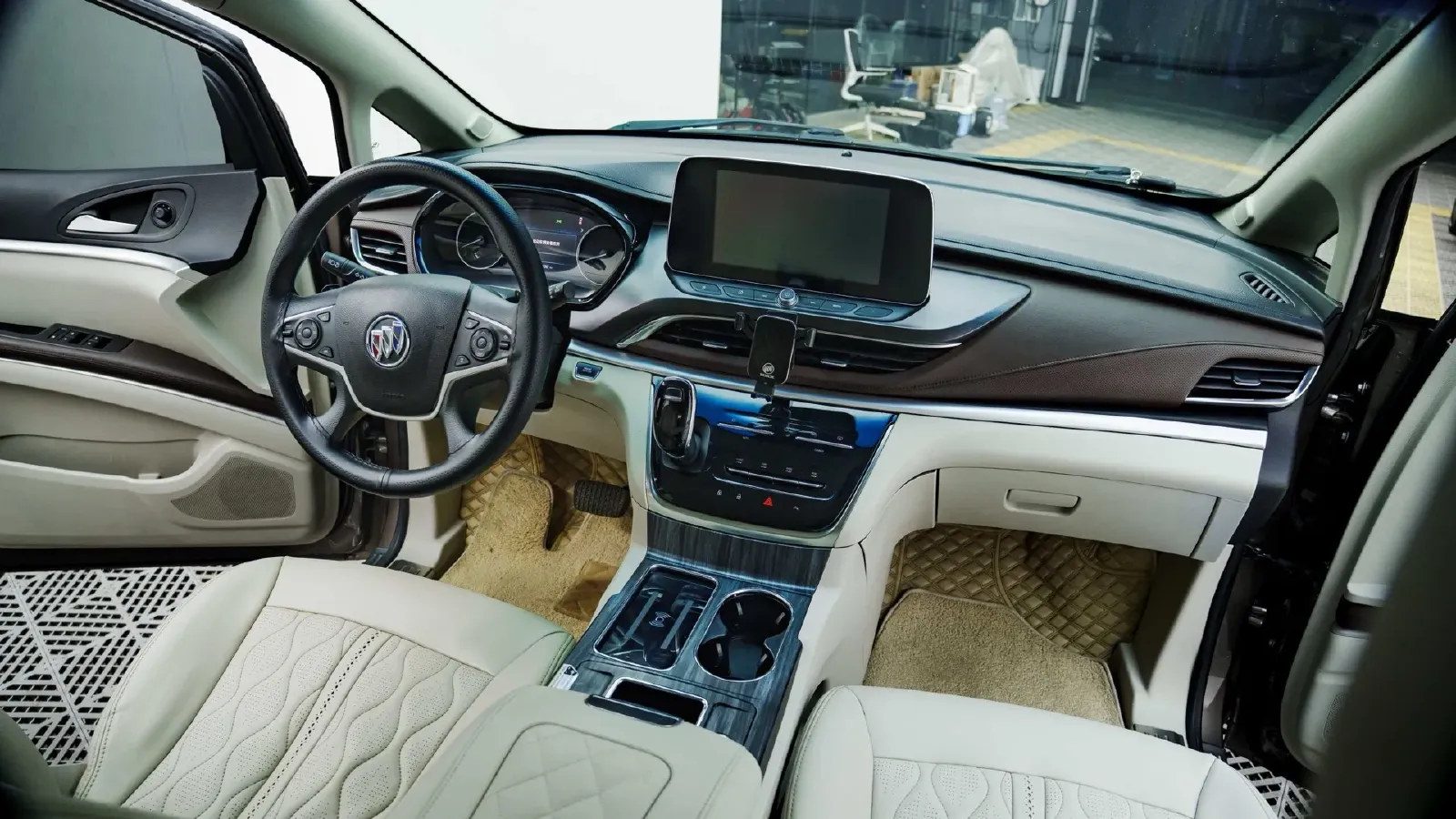 2023 Buick GL8 2.0T 237HP L4 9AT,autocango,china used car exporter,china ev exporter,chinese used car exporter,chinese used ev exporter