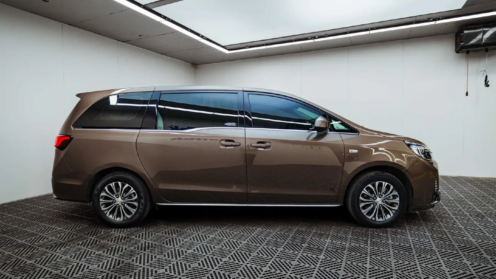 2023 Buick GL8 2.0T 237HP L4 9AT,autocango,china used car exporter,china ev exporter,chinese used car exporter,chinese used ev exporter