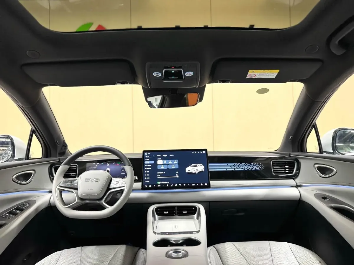 2025 LanDian E5 PLUS 1.5L 95HP L4 E-CVT PHEV,autocango,china used car exporter,china ev exporter,chinese used car exporter,chinese used ev exporter