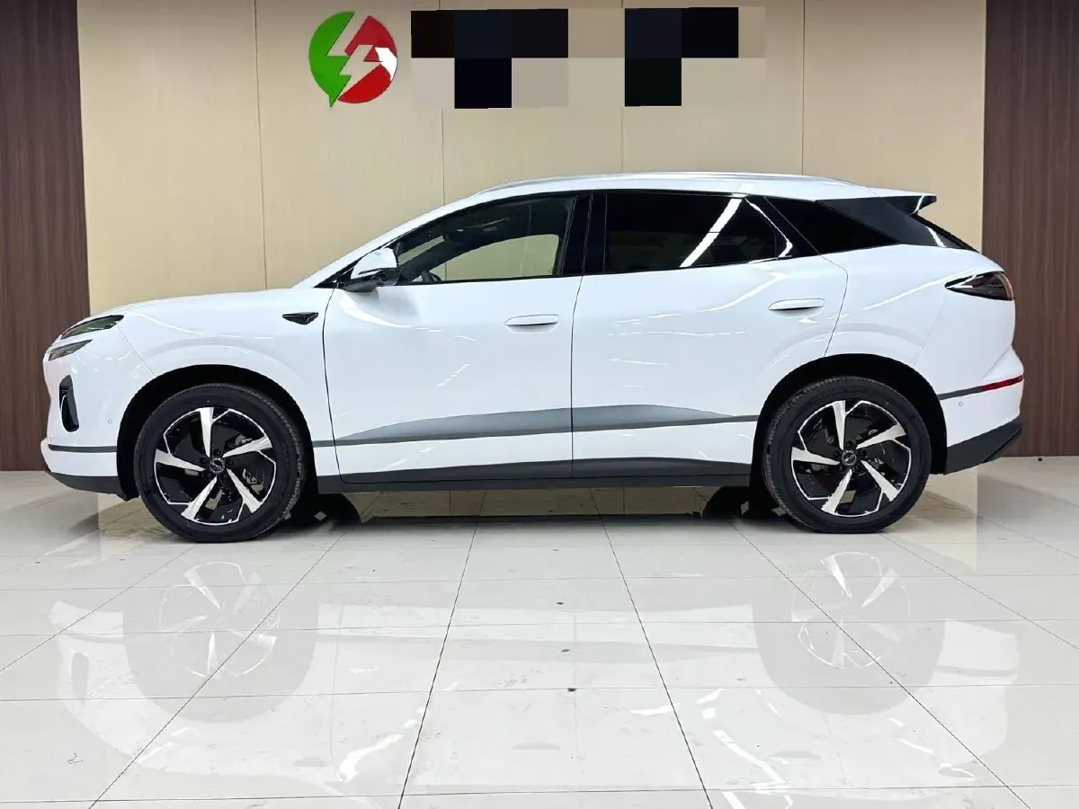 2025 LanDian E5 PLUS 1.5L 95HP L4 E-CVT PHEV,autocango,china used car exporter,china ev exporter,chinese used car exporter,chinese used ev exporter