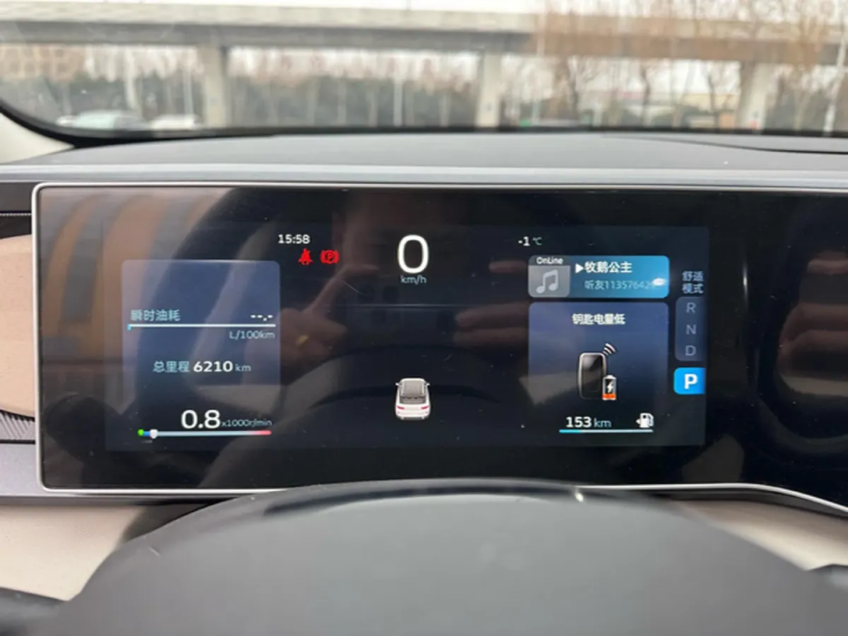 2023 Geely ICON 1.5T 181HP L4 7DCT,autocango,china used car exporter,china ev exporter,chinese used car exporter,chinese used ev exporter