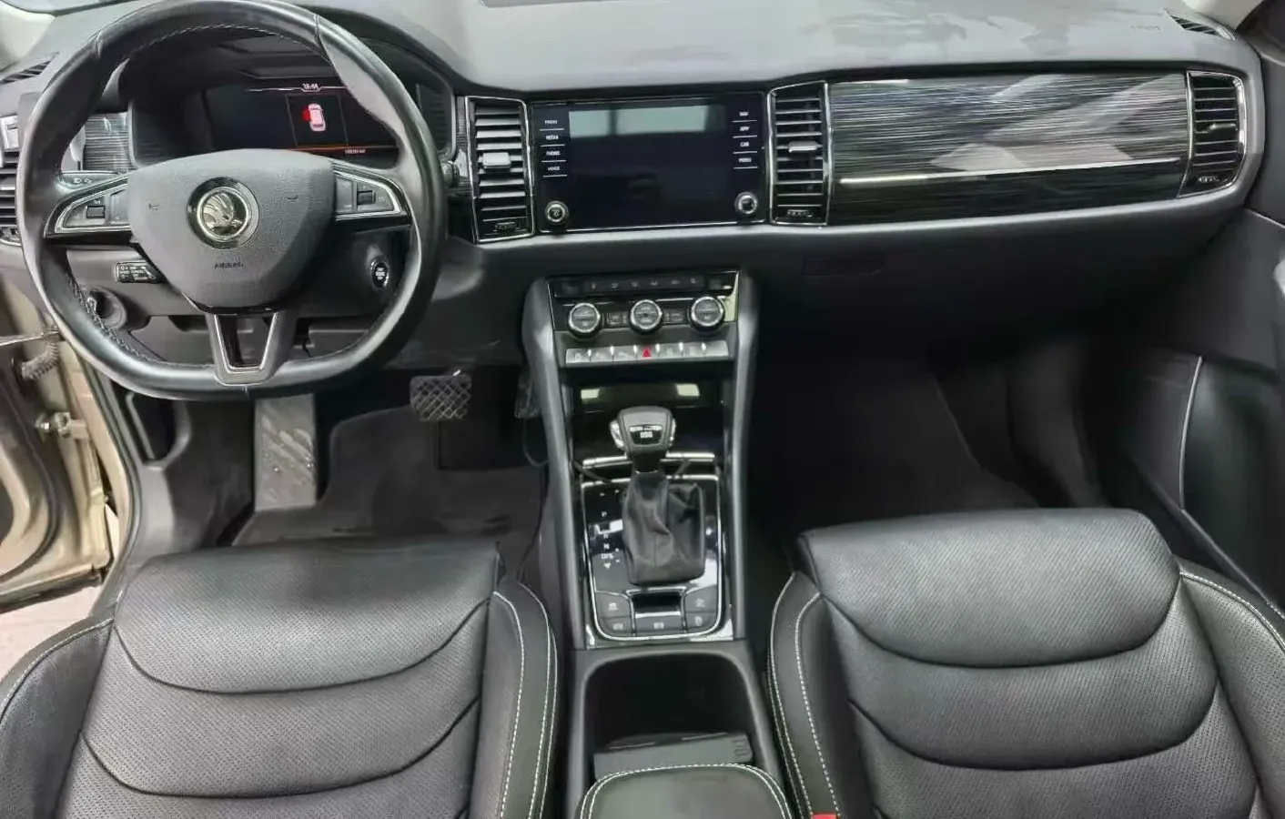 2019 Skoda Kodiak GT 2.0T 220HP L4 7DCT,autocango,china used car exporter,china ev exporter,chinese used car exporter,chinese used ev exporter