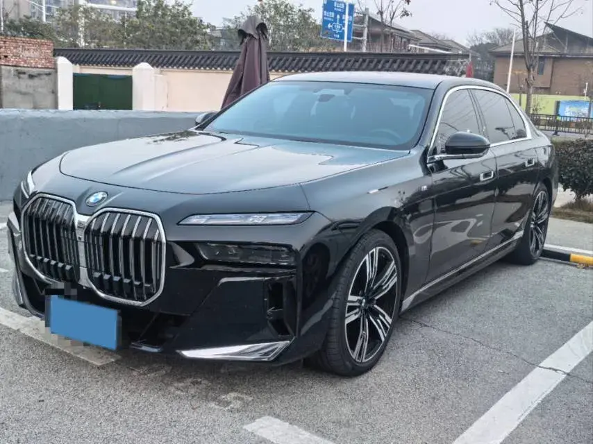 2023 BMW 7 Series 3.0T 381HP L6 8AT