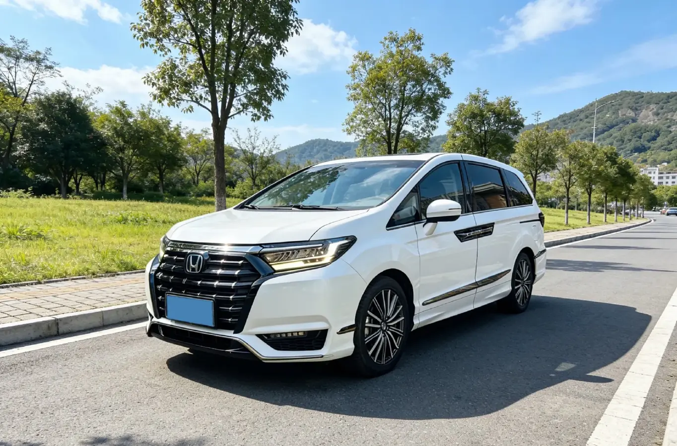 2022 Honda Elysioin 2.0L 146HP L4 E-CVT Hybrid