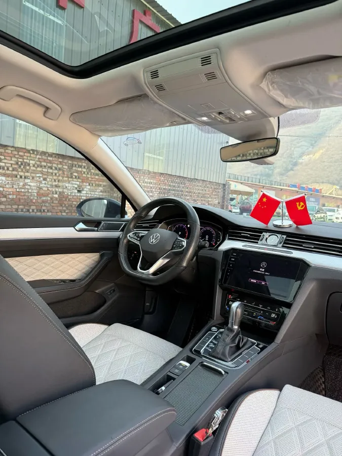 2023 Volkswagen Magotan 2.0T 186HP L4 7DCT,autocango,china used car exporter,china ev exporter,chinese used car exporter,chinese used ev exporter