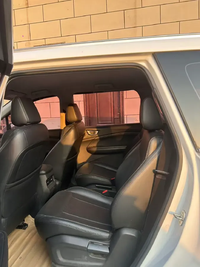 2022 WuLing KaiJie 1.5T 147HP L4 CVT,autocango,china used car exporter,china ev exporter,chinese used car exporter,chinese used ev exporter