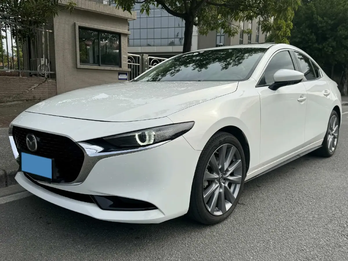 2021 Mazda 3 Axela 2.0L 158HP L4 6AT