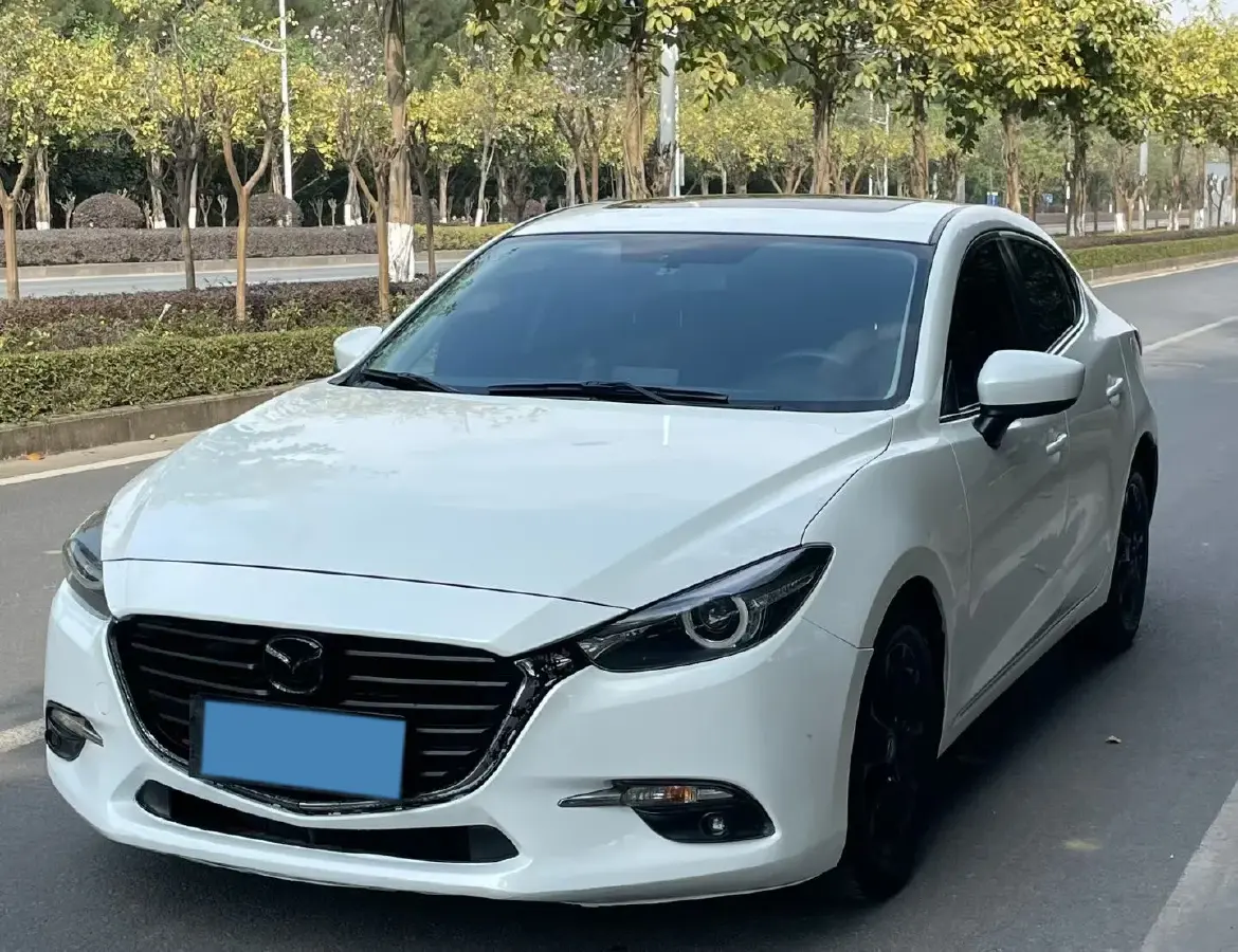 2017 Mazda 3 Axela 1.5L 117HP L4 6AT