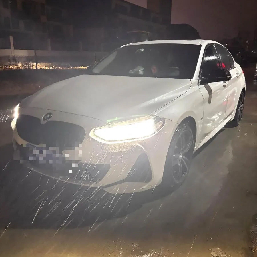 2023 BMW 1 Series 2.0T 178HP L4 7DCT,autocango,china used car exporter,china ev exporter,chinese used car exporter,chinese used ev exporter