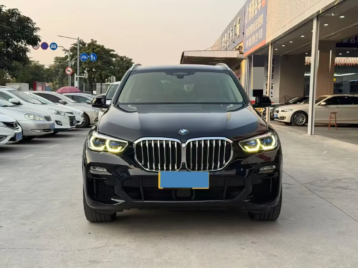 2021 BMW X5 3.0T 340HP L6 8AT,autocango,china used car exporter,china ev exporter,chinese used car exporter,chinese used ev exporter