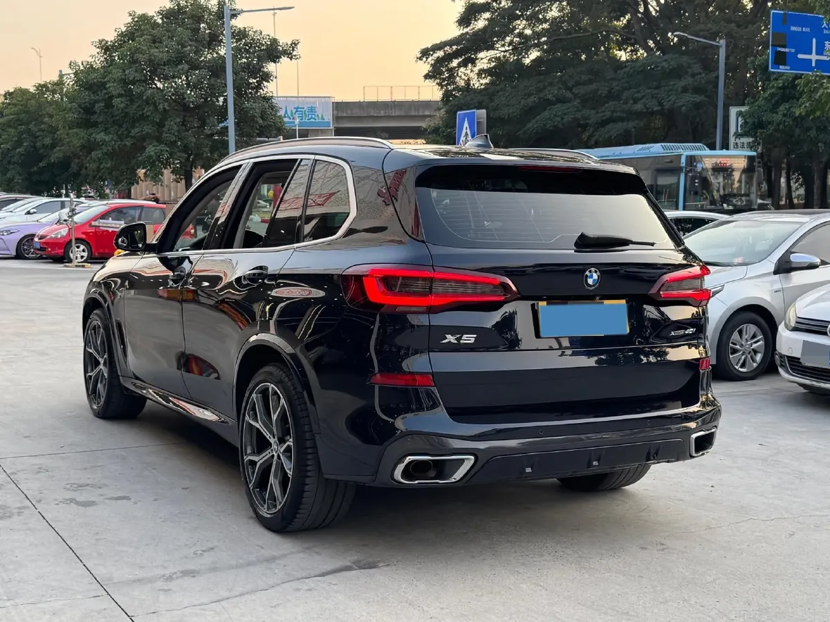 2021 BMW X5 3.0T 340HP L6 8AT,autocango,china used car exporter,china ev exporter,chinese used car exporter,chinese used ev exporter