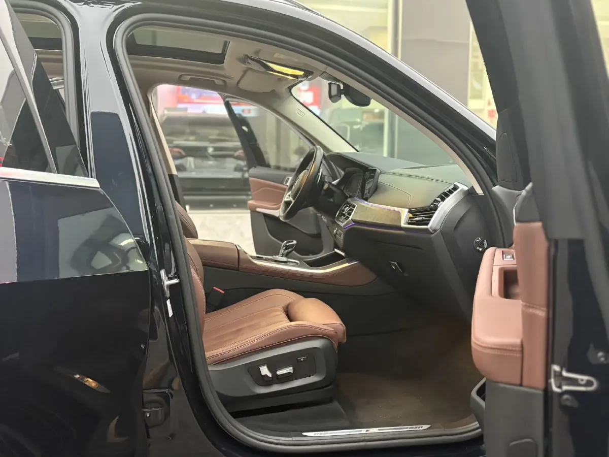 2021 BMW X5 2.0T 265HP L4 8AT,autocango,china used car exporter,china ev exporter,chinese used car exporter,chinese used ev exporter