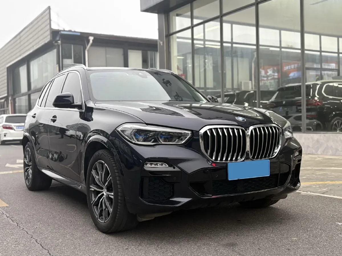 2021 BMW X5 2.0T 265HP L4 8AT,autocango,china used car exporter,china ev exporter,chinese used car exporter,chinese used ev exporter