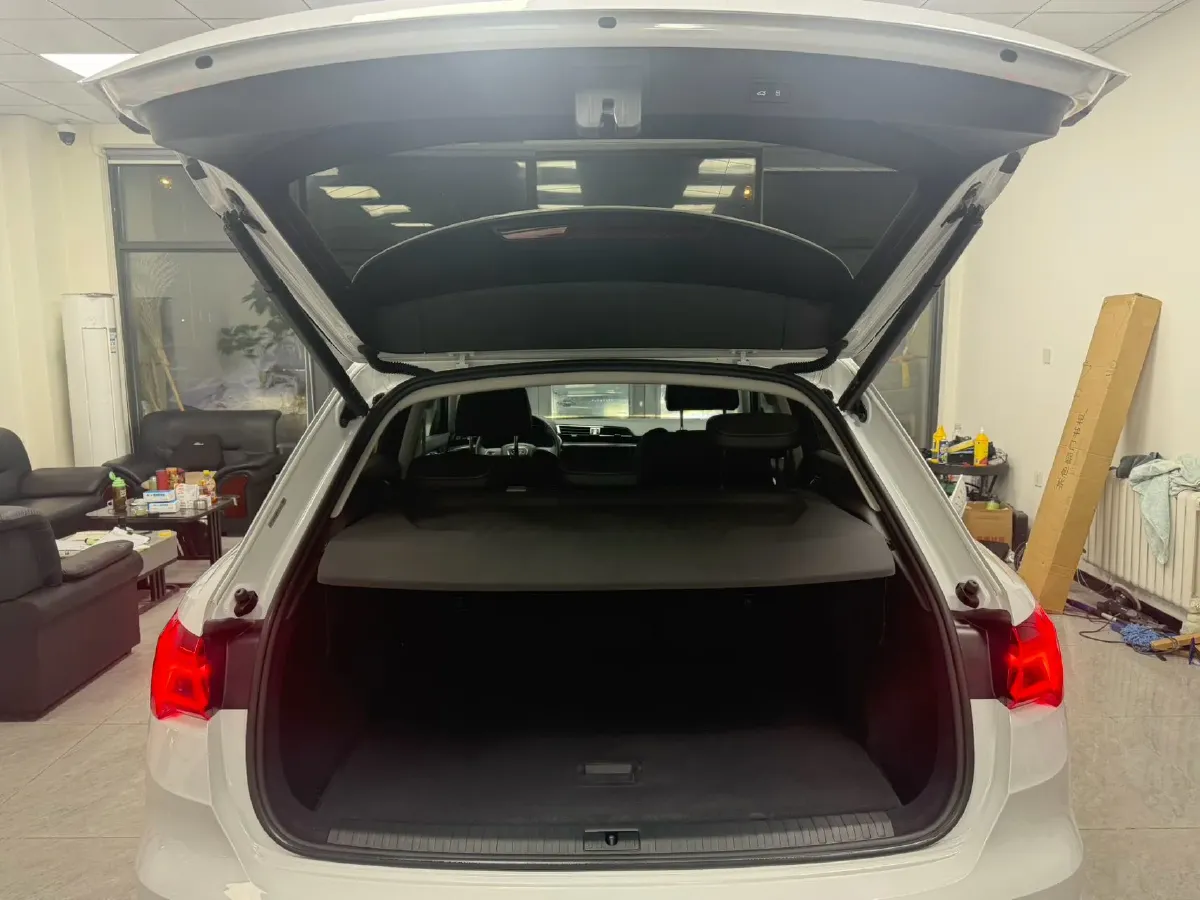 2022 Audi Q3 1.4T 150HP L4 7DCT,autocango,china used car exporter,china ev exporter,chinese used car exporter,chinese used ev exporter