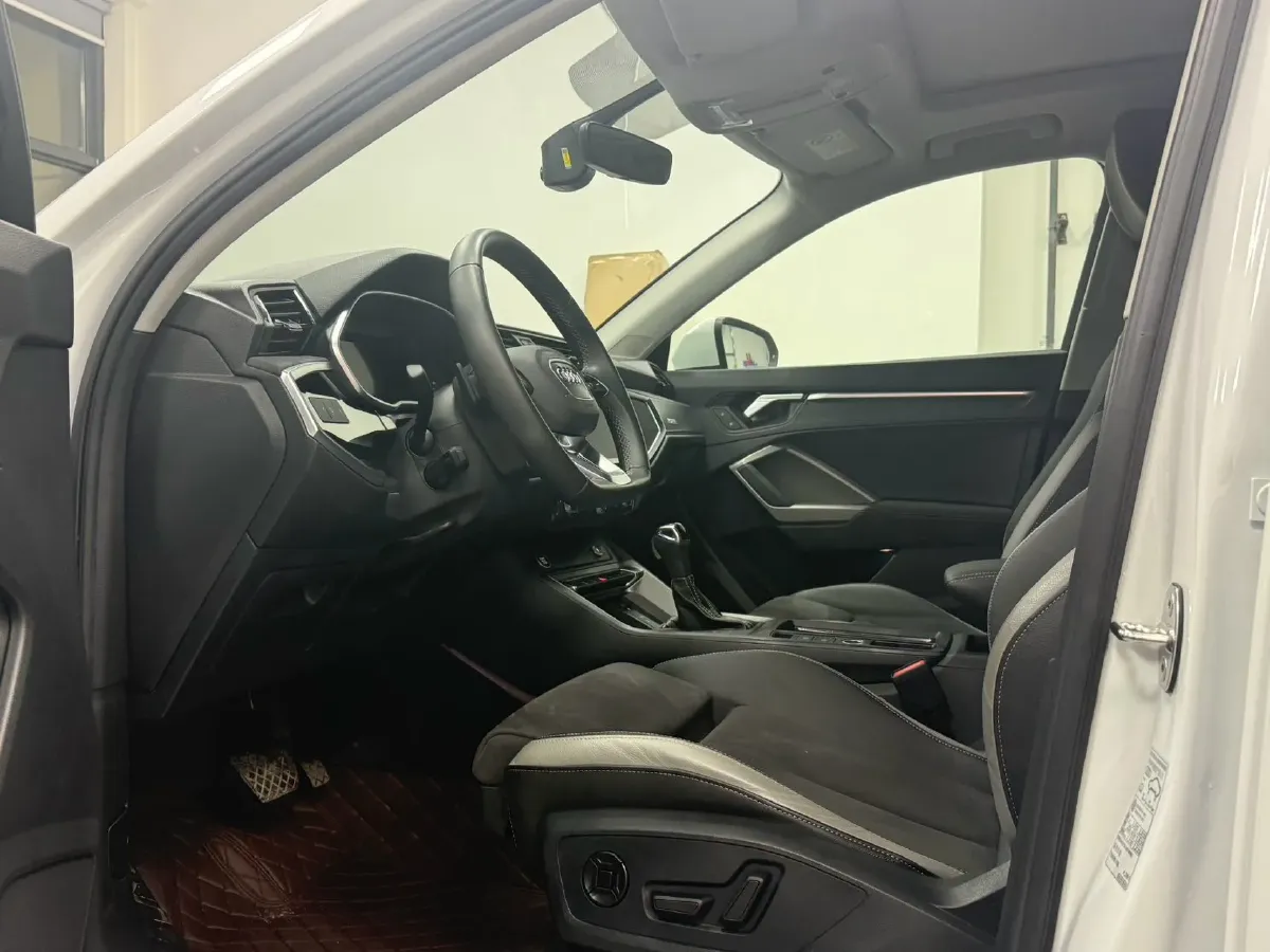 2022 Audi Q3 1.4T 150HP L4 7DCT,autocango,china used car exporter,china ev exporter,chinese used car exporter,chinese used ev exporter