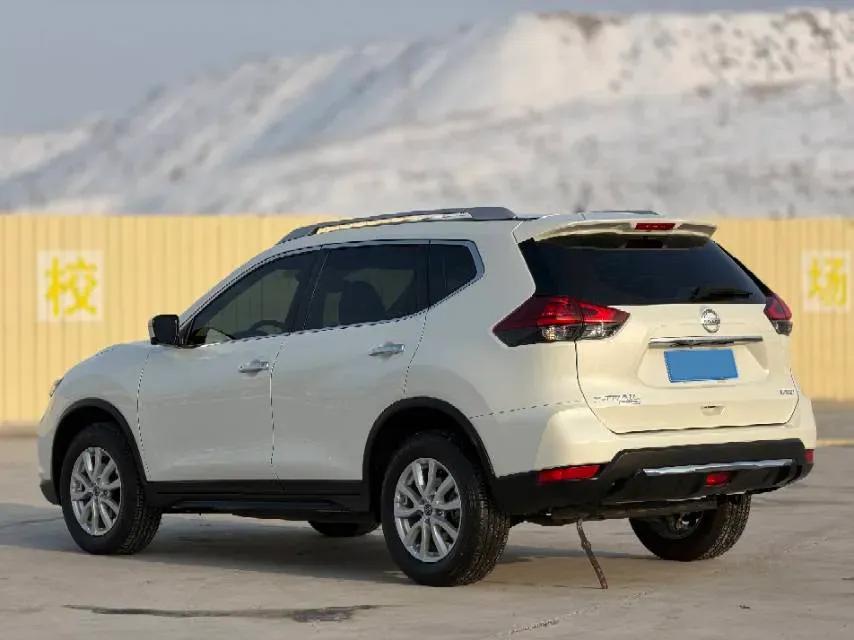 2023 Nissan X-Trail 2.0L 151HP L4 CVT,autocango,china used car exporter,china ev exporter,chinese used car exporter,chinese used ev exporter