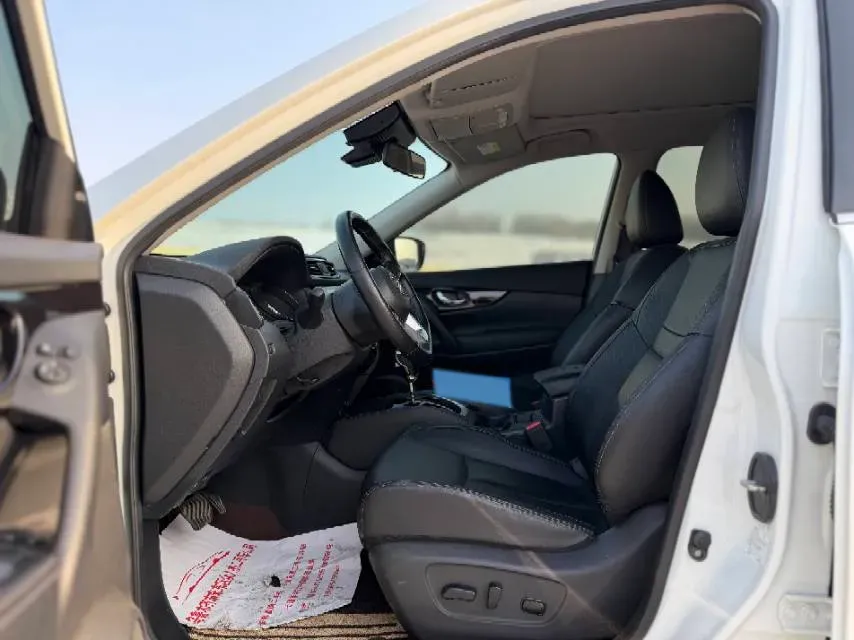 2023 Nissan X-Trail 2.0L 151HP L4 CVT,autocango,china used car exporter,china ev exporter,chinese used car exporter,chinese used ev exporter