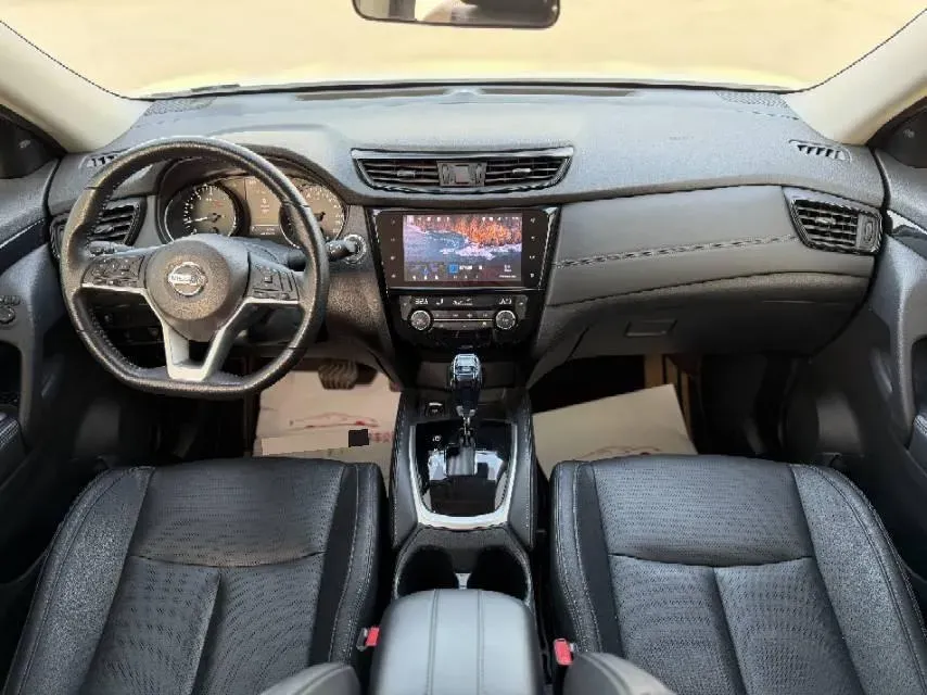 2023 Nissan X-Trail 2.0L 151HP L4 CVT,autocango,china used car exporter,china ev exporter,chinese used car exporter,chinese used ev exporter