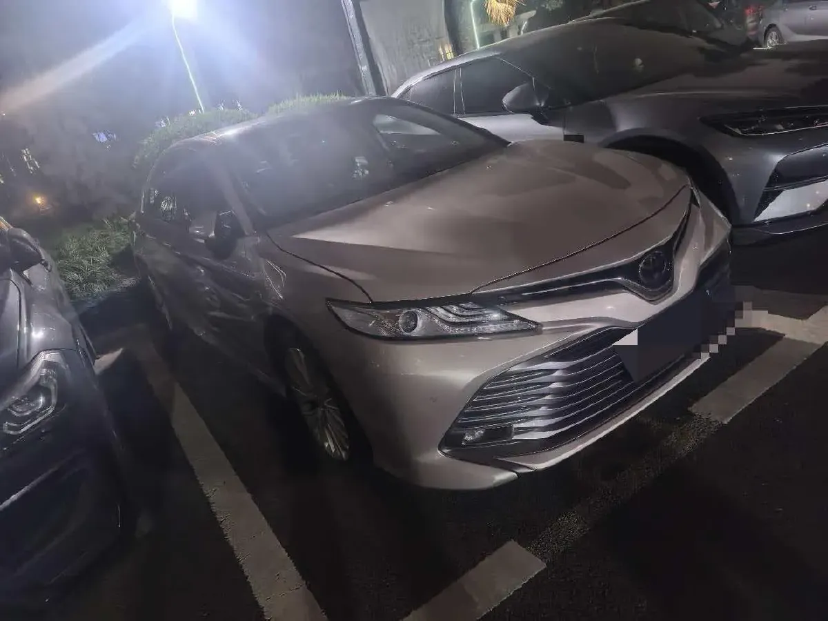 2019 Toyota Camry 2.5L 209HP L4 8AT,autocango,china used car exporter,china ev exporter,chinese used car exporter,chinese used ev exporter