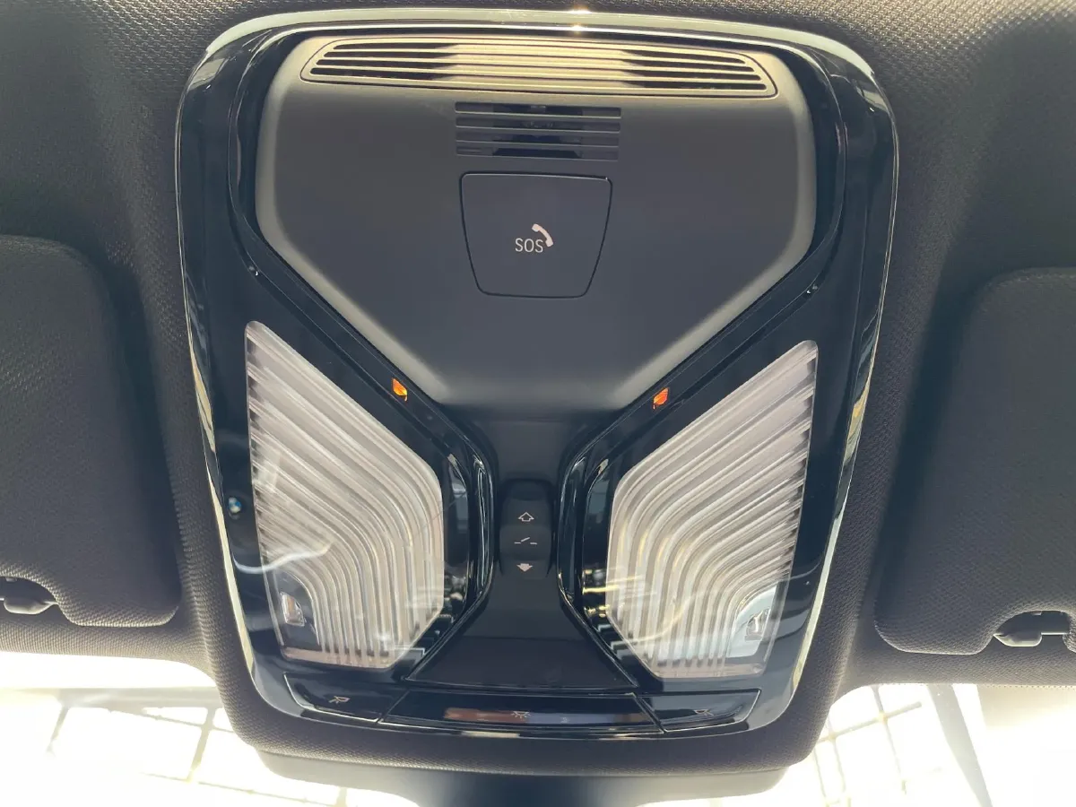 2019 BMW 5 Series 2.0T 184HP L4 8AT,autocango,china used car exporter,china ev exporter,chinese used car exporter,chinese used ev exporter