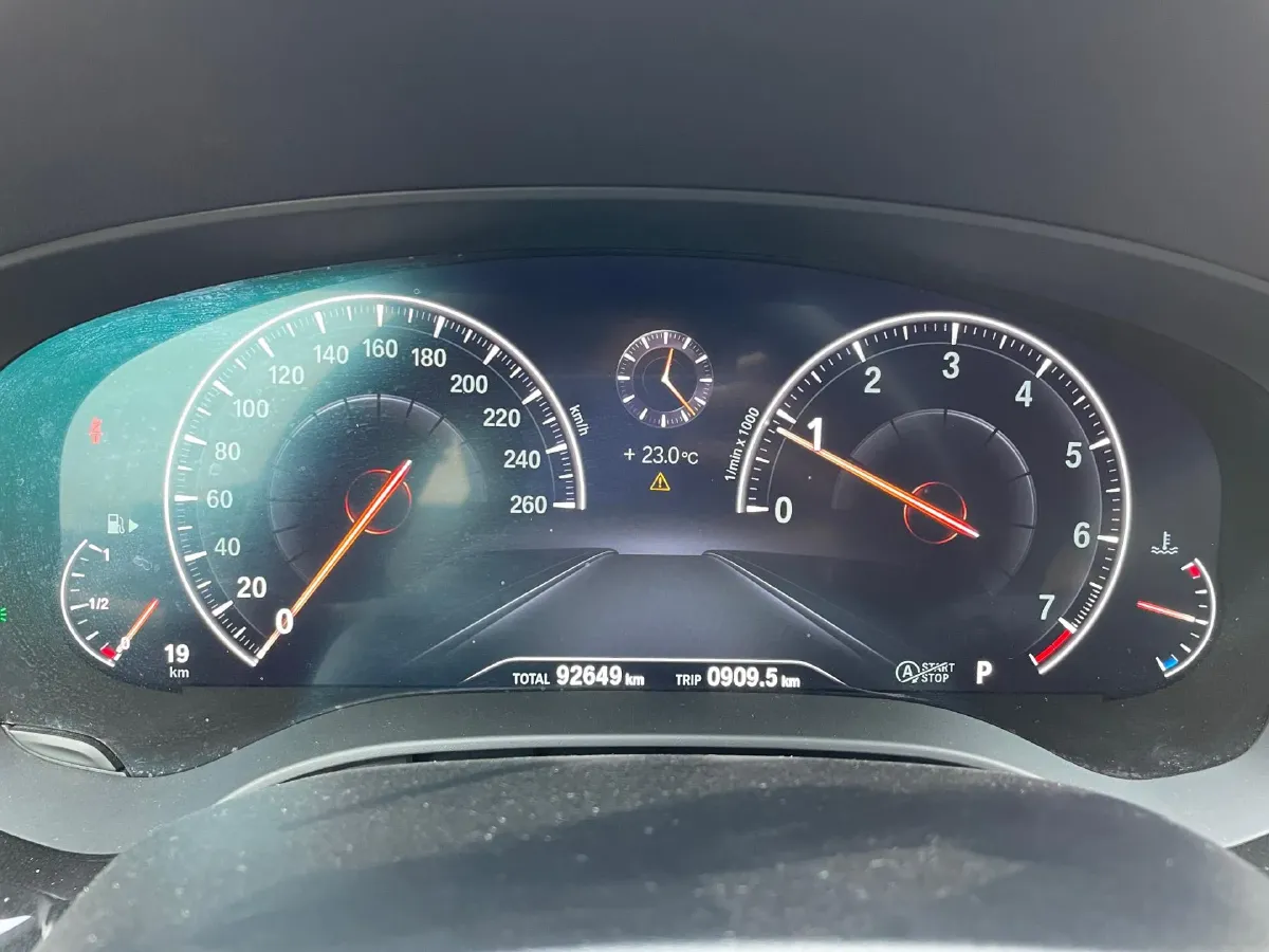 2019 BMW 5 Series 2.0T 184HP L4 8AT,autocango,china used car exporter,china ev exporter,chinese used car exporter,chinese used ev exporter