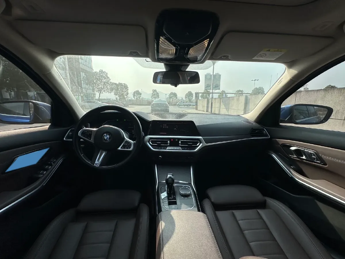 2020 BMW 3 Series 2.0T 184HP L4 8AT,autocango,china used car exporter,china ev exporter,chinese used car exporter,chinese used ev exporter