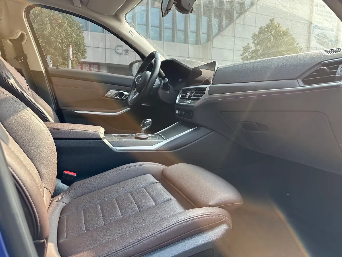 2020 BMW 3 Series 2.0T 184HP L4 8AT,autocango,china used car exporter,china ev exporter,chinese used car exporter,chinese used ev exporter