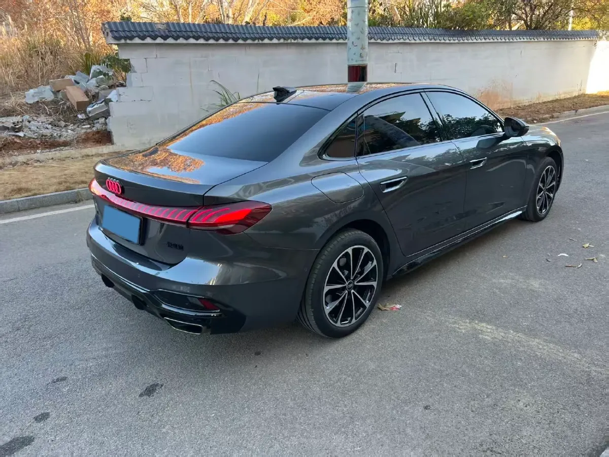 2026 Audi A5L 2.0T 204HP L4 7DCT,autocango,china used car exporter,china ev exporter,chinese used car exporter,chinese used ev exporter